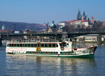 Pronájem lodí Praha